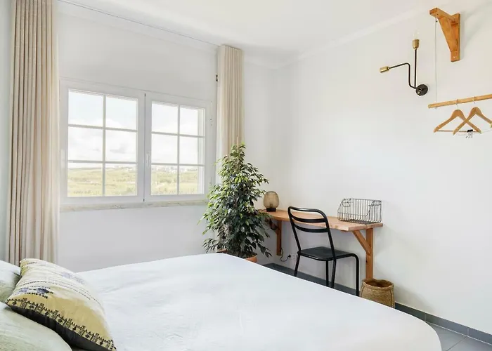 Hotel Malacuna Peniche 3*