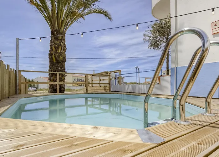 Hotel Malacuna Peniche 3*